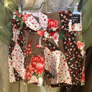 NEW YORK & COMPANY SHORTS